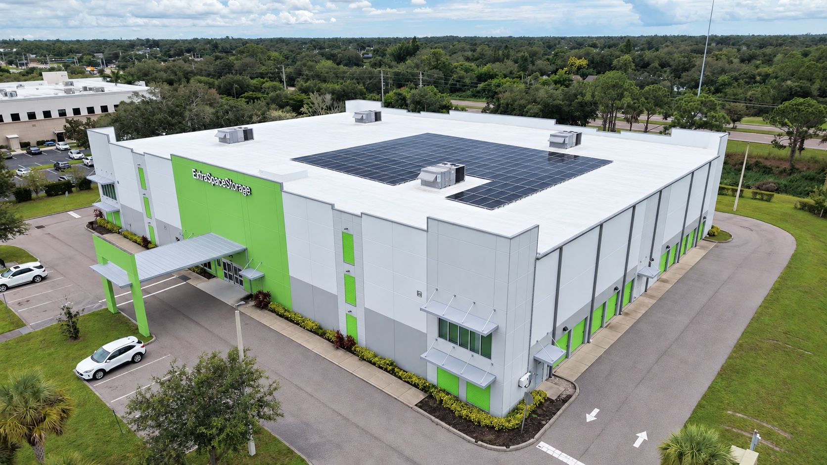 Sarasota multistory self-storage facility with rooftop solar